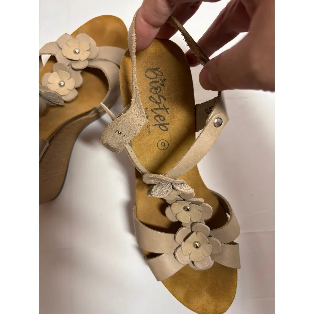 Biostep Tan Leather Floral Wedge Sandals Made in Spain Wood Platform Size 9 40